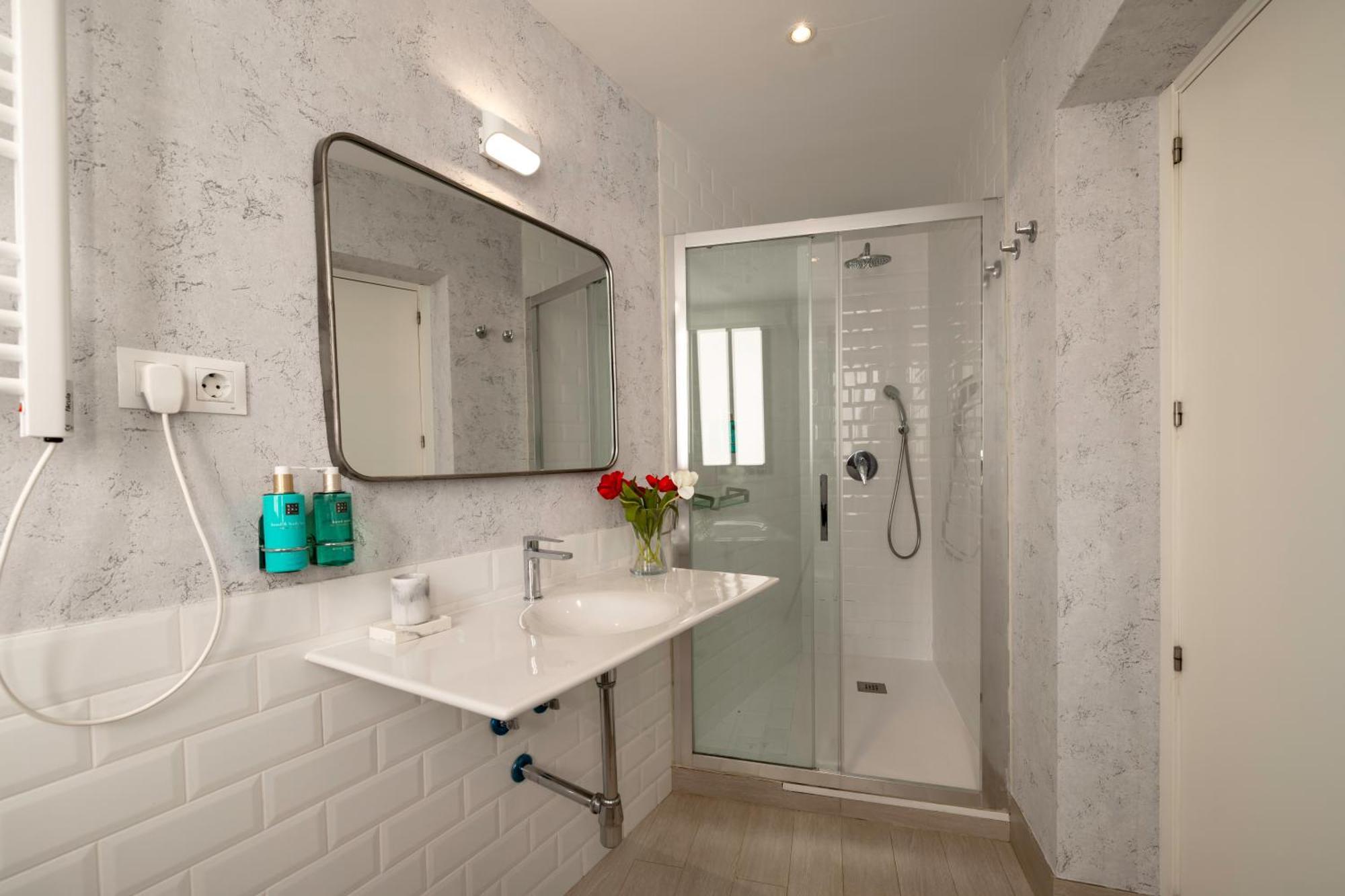 Mi Casa En Madrid- Spacious Apartments Callao Gran Via Εξωτερικό φωτογραφία